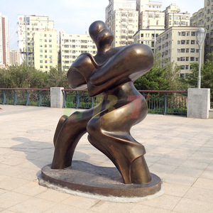 Escultura de Fibra de Vidrio Imitación Bronce, Figura para Montaje en Suelo Exterior, Diseño de Paisaje Urbano Hecho a Mano y Personalizado - Product Image 4