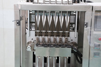 Machine d'emballage de chocolat de bonbons CE de qualité alimentaire 6 ruelles 5g 10g 15g Machine d'emballage automatique à plusieurs voies