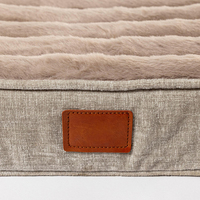 JemaPet Fabricant, vente en gros, lit pour chien en mousse de luxe moderne en forme de U, sur mesure, matelas pour chien en fourrure de lapin rayée