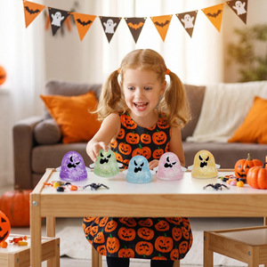 Nuevo Set de 5 Juguetes Blandos de Fantasma, Regalo de Halloween, Antiestrés, Descompresión, Bolas de Malta con Purpurina, Juguetes para Apretar - Product Image 2