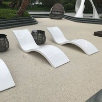 Mobilier d'extérieur fibre de verre frp longue piscine rebord chaise longue chaise dans piscine plage lit chaises longues