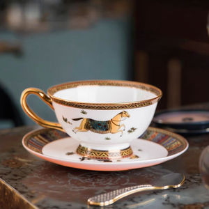 Service de Table en Porcelaine Fine de Luxe en Gros – Kit de Tasses Design Nordique Classique Bord Doré Inspiration Dubaï – Compatible Lave-Vaisselle - Product Image 3