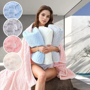 Serviette de bain en polaire corail 70x140cm 300g Épaisse, absorbante, douce, pour usage domestique - Product Image 3