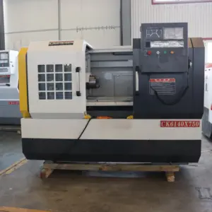 Draaibankmachine Cnc Gebruikt Voor Boogoppervlak, Buitenste Cirkel, Schijf En Asdelen Draaien Verwerking Over Ck 6140X750