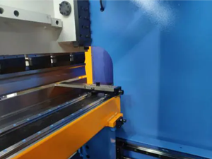 เครื่องดัดโลหะไฮดรอลิก CNC แบบหลายแกนควบคุมอัจฉริยะความแม่นยำสูงอัตโนมัติเต็มรูปแบบ รุ่น PB-40/2500 CNC - Product Image 5