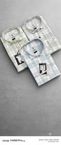 Camisa Estampada LAFAR para Hombre en Azul Claro y Blanco con Diseño a Cuadros, Manga Larga, Cierre de Botones, Estilo Casual Elegante - Product Image 3