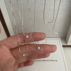 Collar de Plata de Ley S925 para Mujer, Estilo Instagram, Diseño de Lujo Ligero con Gota de Agua, Diamante, Hoja, Platino como Material Principal - Product Image 1