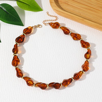 Collier en plastique en forme de cœur, style baroque irrégulier, perles vintage, chaîne élégante pour clavicule, sensation de luxe léger et haut de gamme