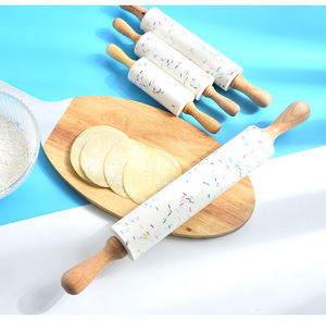 Tùy chỉnh màu sắc khác nhau cán chân nướng công cụ bằng gỗ xử lý không dính <span class=keywords><strong>Silicone</strong></span> Mini giáng sinh bột cán <span class=keywords><strong>Pin</strong></span> - Product Image 4