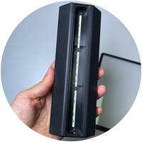 Espositore Luminoso Pubblicitario a LED Formato A5 a Forma di T con Batteria Ricaricabile Colore Bianco e Nero
