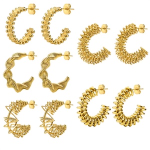 ต่างหูห่วงรูปตัว C สีทองหนา กันน้ำ แบบสั่งทำพิเศษสำหรับผู้หญิง - Product Image 1