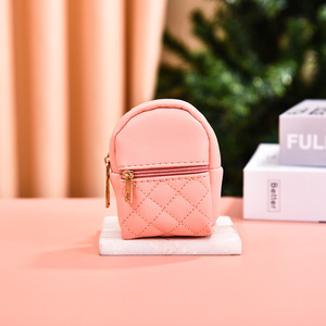 Venta al por mayor de fábrica: Bolsa de maquillaje de cuero PU con bolsillo para llaves, bolsa para pintalabios, mini mochila, monedero, llavero para mujer, llavero colgante - Product Image 3