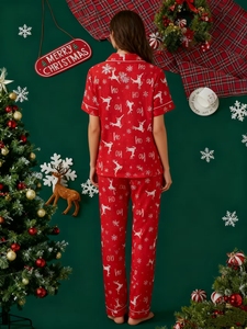 Женский элегантный термокомплект для сна на Рождество: пижама с коротким рукавом, узором оленей и снежинок - Product Image 2