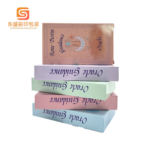 Commercio all'ingrosso di alta qualità impermeabile carta tarocchi giochi di stampa con cinque colori coperchio scatola adulti festa Logo personalizzabile Stock - Product Image 2