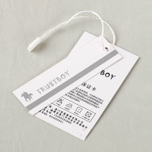 Étiquette suspendue en carton brut recyclé bio style rétro avec cordon en jute et épingle de sûreté - Product Image 5