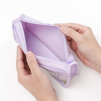 Trousse à crayons de dessin animé coréen personnalisé pour enfants sac à crayons scolaire promotionnel avec de beaux garçons pour les étudiants et pochette à crayons