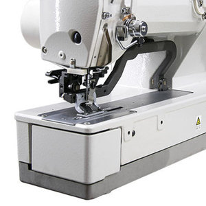 Máquina de coser industrial de ojal recto de alta velocidad con mecatrónica y componente de motor central - Product Image 3