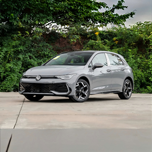 2025 pour <span class=keywords><strong>Golf</strong></span> 300TSI <span class=keywords><strong>R</strong></span>-<span class=keywords><strong>Line</strong></span> Facelift Hatchback 1.5T Turbo |   Boîte de vitesses <span class=keywords><strong>DSG</strong></span> <span class=keywords><strong>7</strong></span> rapports, pneus R17, conduite à gauche, Euro VI, essence, neuf - Product Image 3