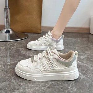Baskets blanches décontractées pour femmes, chaussures de marche respirantes pour étudiantes, chaussures de sport légères à semelle plate - Product Image 1
