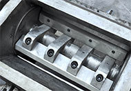 PET PP PE China Drum Barrel Bottle Hard Scrap Crusher Pipe materia prima Film Bag Small Grinder Waste <span class=keywords><strong>Plastic</strong></span> <span class=keywords><strong>Crushing</strong></span> <span class=keywords><strong>Machines</strong></span> - Product Image 3