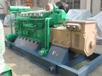 Dynamischer 180kW 6190 Erdgas-Motorgenerator Wassergekühlt 40% Effizienz 24V DC Elektrostart für Industriestrom