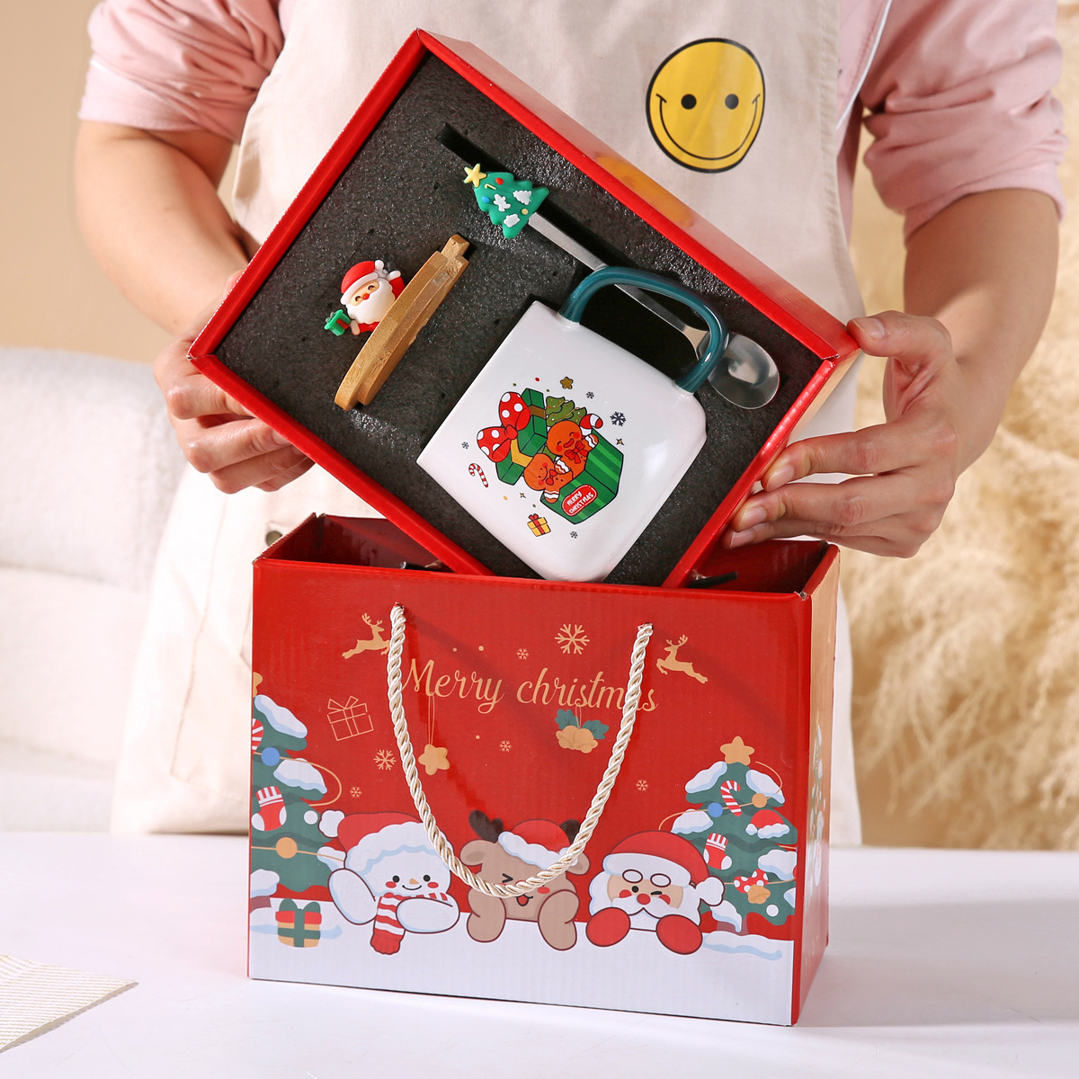 Christmas gift [Wooden lid gift box]