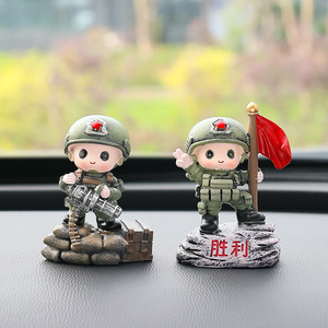 ตุ๊กตาทหารเรซิ่นทหารการ์ตูนเครื่องประดับรถยนต์ตกแต่งภายในสินค้าสำเร็จรูป XBBJ - Product Image 2