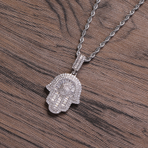 CN244 <span class=keywords><strong>Collana</strong></span> Unisex Placcata Oro con Catena a Corda in Ottone e <span class=keywords><strong>Ciondolo</strong></span> CZ, Gioiello Hip Hop Trendy con Zirconi Cubici, Regalo Bling Bling - Product Image 6