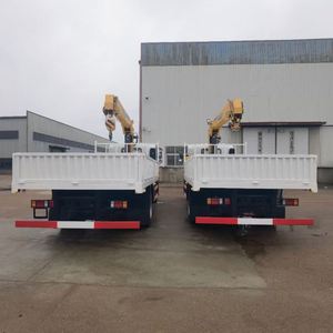 Camion-grue Sinotruk de 6,3 tonnes avec benne de 5,5 m pour la transplantation d'arbres en pépinière - Product Image 2