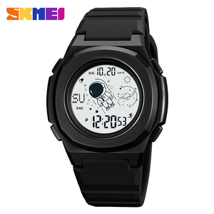 Skmei Kids Digital Watch Black Gold Astronaut Design Luminous Date Week Display Silicone Strap Electronic Movement - Product Image 5