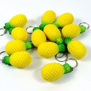 Porte-clés Squishy Ananas Réaliste Personnalisable en Mousse PU à Remontée Lente, Jouet à Presser en Forme de Fruit pour Fête Thème Tropical - Product Image 1