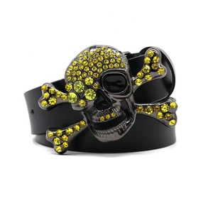 <span class=keywords><strong>Cintura</strong></span> <span class=keywords><strong>da</strong></span> <span class=keywords><strong>uomo</strong></span> in pelle con testa di teschio <span class=keywords><strong>da</strong></span> <span class=keywords><strong>uomo</strong></span> Punk di nuova moda occidentale fibbia in metallo <span class=keywords><strong>cintura</strong></span> <span class=keywords><strong>da</strong></span> <span class=keywords><strong>uomo</strong></span> di design di alta qualità - Product Image 2