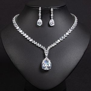 Dubai Vergoldetes Birnenförmiges Rotes Stein-Set (2-teilig), Klassischer Tropfenförmiger Anhänger Brautschmuck für den Abend Großhandelslieferant - Product Image 4