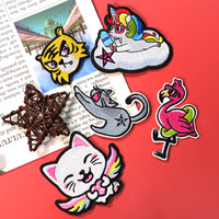 Patch en tissu polyester brodé à la machine, auto-adhésif et à coudre, motif dessin animé mignon en 3D, étiquette de vêtement tendance