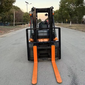 Carrello Elevatore <span class=keywords><strong>Toyota</strong></span> Usato di Alta Qualità, <span class=keywords><strong>3</strong></span> Tonnellate, Sollevamento 3m, Diesel, per Trasporto - Product Image 6