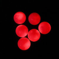 Balle de golf lumineuse LED colorée en caoutchouc souple Surlyn avec logo imprimé pour l'entraînement nocturne