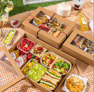 Boîte alimentaire en papier pour Noël, pour mousse, gâteau, salade, pâtisserie, en papier kraft avec poignée, estampage à chaud doré et gaufrage pour aliments - Product Image 1