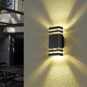 Lampe murale extérieure carrée LED Okunaga en aluminium, étanche, éclairage haut et bas, pour villa, balcon, jardin - Product Image 3