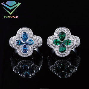 แหวนรูปโคลเวอร์ประดับเพชรโมอิสซาไนต์ VVS พร้อมใบรับรอง GRA ชุบทองบนเงินแท้ 925 สไตล์ฮิปฮอปสำหรับทุกเพศ ผ่านการทดสอบเพชร - Product Image 2