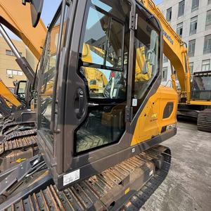 รถขุดไฮดรอลิกแบบตีนตะขาบ XCMG XE75GAPRO ใหม่ น้ำหนัก 7.7 ตัน เครื่องยนต์ Kubota รถขุดขนาดเล็ก สำหรับงานก่อสร้างถนนเทศบาล งานฟาร์ม และงานดิน - Product Image 1