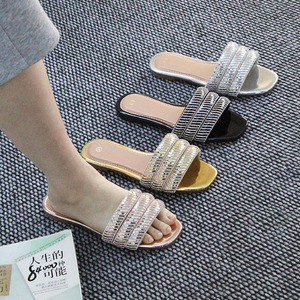 Sandales et pantoufles décontractées confortables pour femmes, de haute qualité, en gros, lot de best-sellers en promotion - Product Image 1