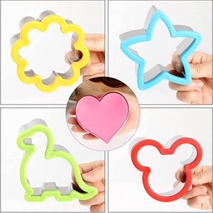 Sandwich <b>Cutter</b> and Sealer Press Mold for Kids <b>Bread</b> Pancake Maker DIY Cookie <b>Cutter</b> - Product Image 5