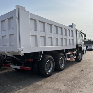 <span class=keywords><strong>Camiones</strong></span> Volquete Usados Sinotruck Howo 6x4 8x4 de 10 Ruedas y 40 Metros Cúbicos en Stock, <span class=keywords><strong>Camiones</strong></span> Usados en Venta, Personalizables - Product Image 5