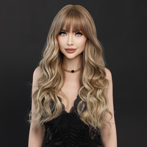 Parrucca da donna alla moda senza pizzo, parrucca da travestimento per donna, parrucca con capelli lunghi ondulati e ricci, parrucca con rete a rosa, parrucca sintetica - Product Image 4