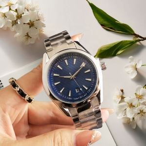 Reloj de Lujo para Hombre con Caja de Aleación de 40 mm, Correa de Silicona y Patrón de Cocodrilo - Product Image 3