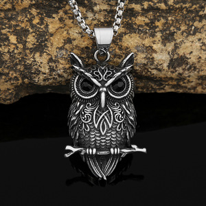 Collar con colgante de acero inoxidable yunnique con forma de búho para hombre, estilo vikingo, joyería con forma de animal, regalo, accesorio de ocio - Product Image 1