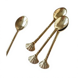 Service de couverts de luxe aspect royal en acier inoxydable de haute qualité avec couverts au design moderne et unique pour la maison, le restaurant, le mariage et l'hôtel. - Product Image 4