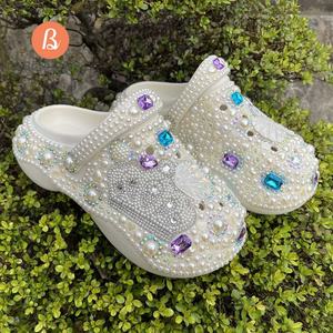 Sabots pour femmes en gros, blancs, avec strass, décor en forme de cœur, plateforme, <span class=keywords><strong>mules</strong></span>, semelle EVA antidérapante, chaussures de fête tendance - Product Image 4