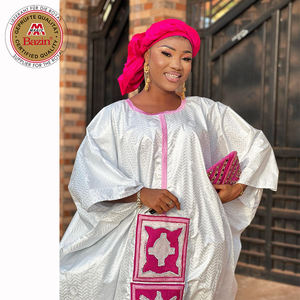 <span class=keywords><strong>Robe</strong></span> <span class=keywords><strong>Bazin</strong></span> Personnalisable !! Dashiki Africain Brodée Rose pour Femmes Nigérianes, <span class=keywords><strong>Robe</strong></span> de Soirée de Mariage Longue, <span class=keywords><strong>Bazin</strong></span> Riche <span class=keywords><strong>Blanc</strong></span> - Product Image 4