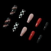 Ongles à presser Y2K audacieux motif échiquier « Baby Love You », faits main et peints à la main, écologiques, réutilisables, application facile, à coller